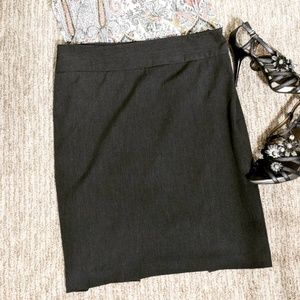 ⬇️$15 Liz Claiborne Pencil Skirt